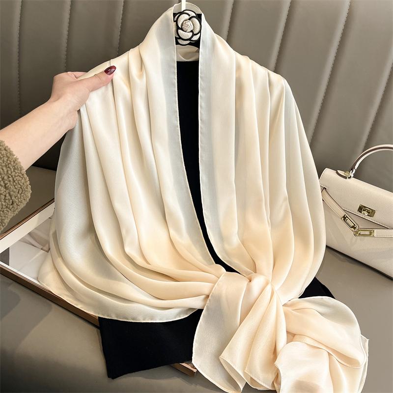2024 Luxury Brand Spring Large - Silk Neck Scarf 评论和价格